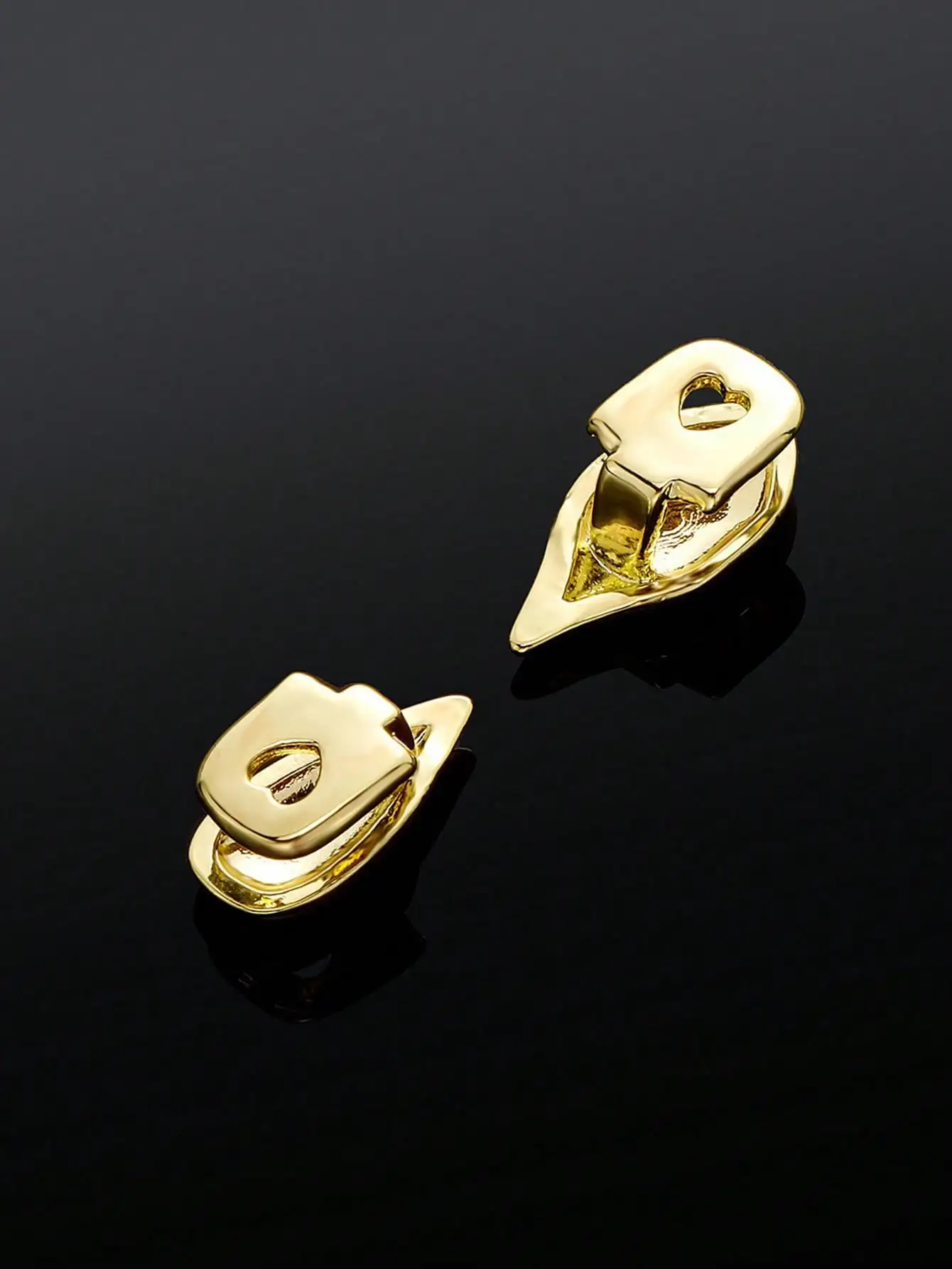 Thumbnail 4 - #59 Body Jewelry Comparison Guide