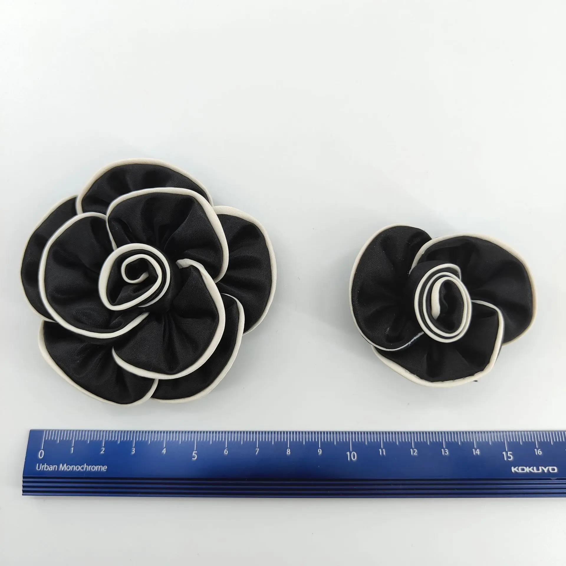 20 PCS/Lot, Fashion Rolled Flowers for Wedding Boutonniere Brooch DIY Crafts Hat Shoes Bag Accessories