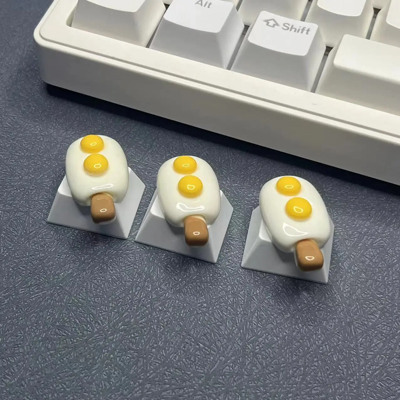 

DIY Cartoon Ctrl/1.25u Personalized Cute Creative Egg Keycap Universal Cross Axis Gaming Mechanical Keyboard Keycap