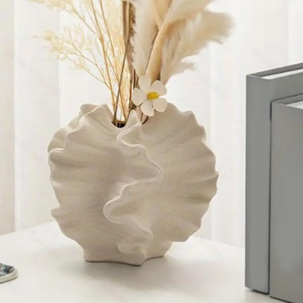 

Abstract Decorative Vase Floral Inspired Resin Centerpiece Vase for Home Kitchen Office Wedding Dining Table Decor Sculpture Vas