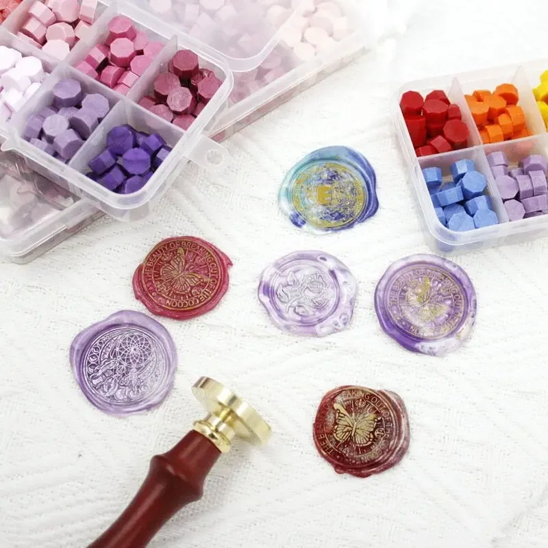 200 Stück Tulpen-Siegelwachs-Stempelset, 1 Siegelwachs-Stempelkopf aus Messing, 200 Stück Siegelwachsperlen, 1 Rosa Wachsschaber, 1 Rosa Holzgriff – Detail 6