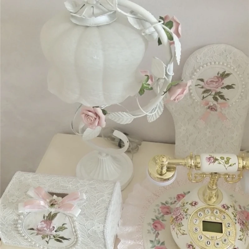 Retro Lace Oven Mitts Padded Microwave Oven Gloves Heat Insulation Anti-Scalding French White Pearl Kitchen Gloves Accessories