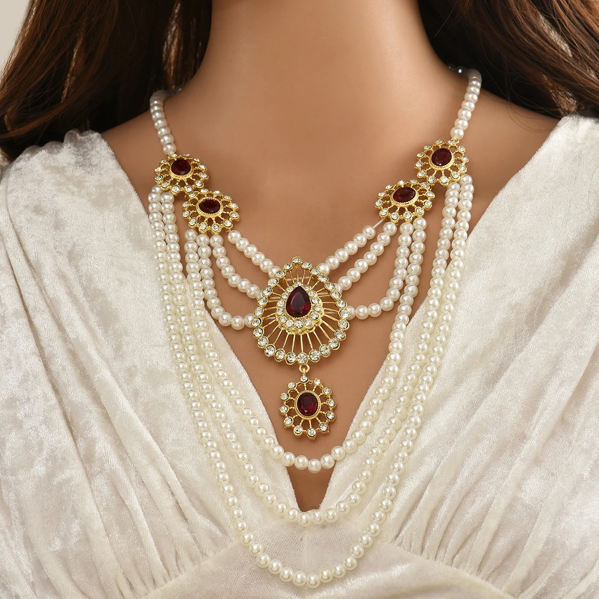 الرجعية المحكمة نمط اليدوية مطرز متعدد الطبقات تصميم قلادة مع زهرة على شكل قلادة طقم من الحلقان كمجموعة من المجوهرات 2 قطعة