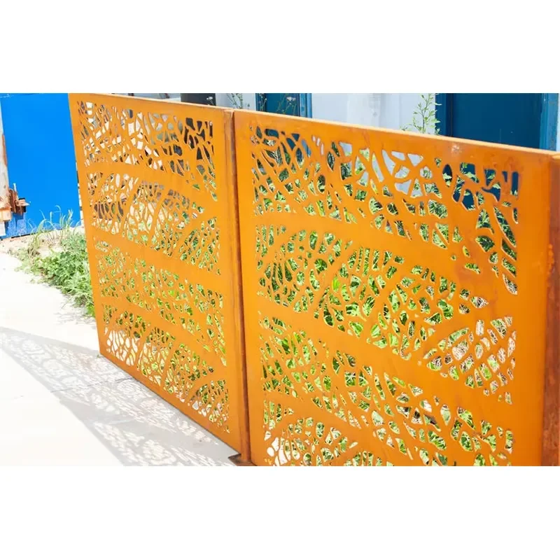 Freestanding  Metal Contemporary Garden Privacy Screen Fence with Frameless Structure Eco-friendly Weather Resistant