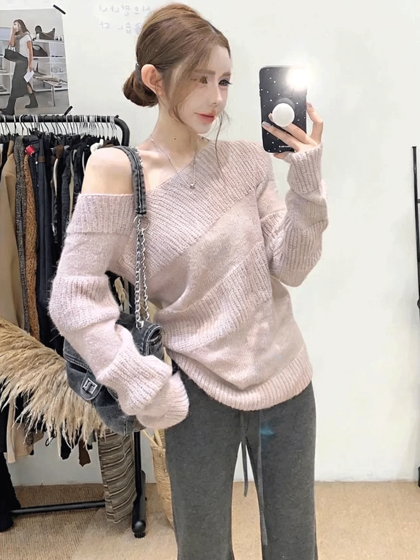 

Модный длинный вязаный свитер с открытыми плечами для женщин, осенне-зимняя новинка, стильная внутренняя одежда, трендовый топ для повседневной носки...