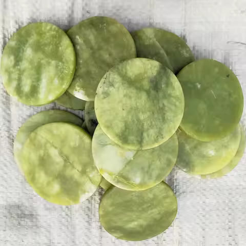 1/10pcs Natural Eyelash Extension Jade stone slices Polishing Healing Reiki Aquarium Mineral Flakes Decoration