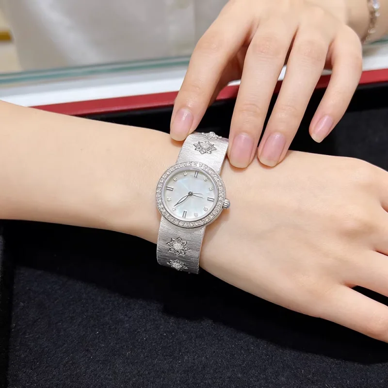 Relógio Feminino de Quartzo co - Luxury Watch Drawing avaliação e preço
