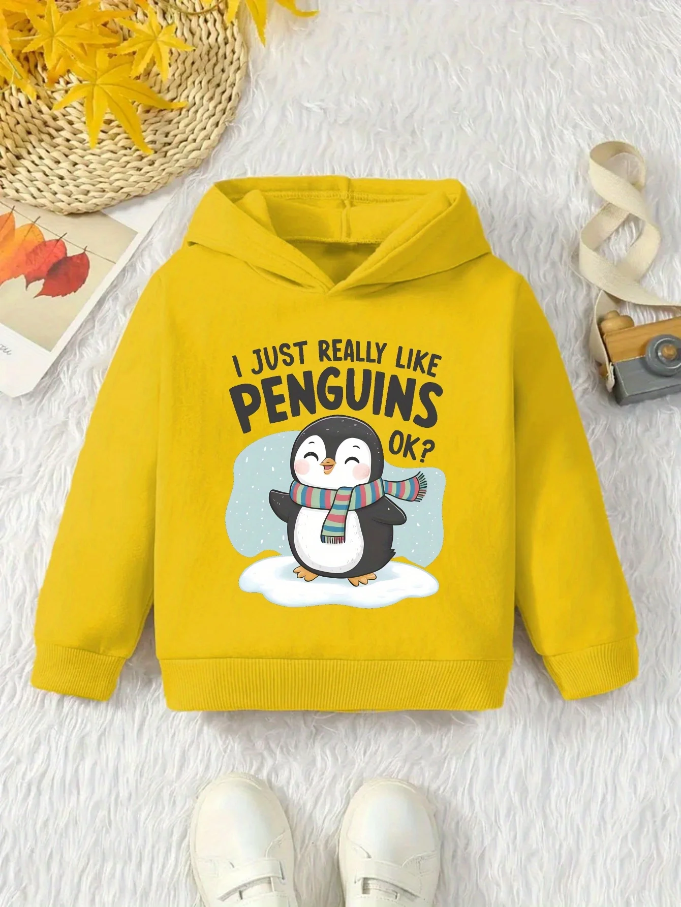 I just really like penguins. This is a long-sleeved hoodie for boys and girls, perfect for casual wear in autumn and winter.