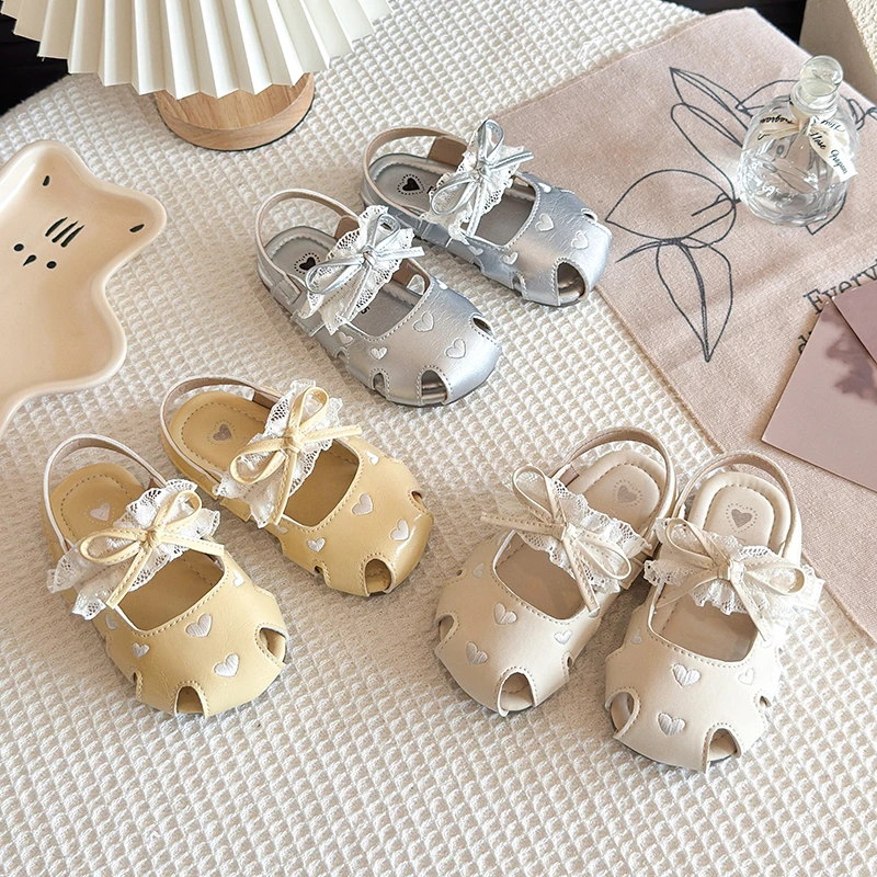 

Kid's Shoes Girls' Summer Sandals 2026 Korean Style Love Embroidered Lace Bowknot Princess Shoes Elegant Children's Shoes 21-30