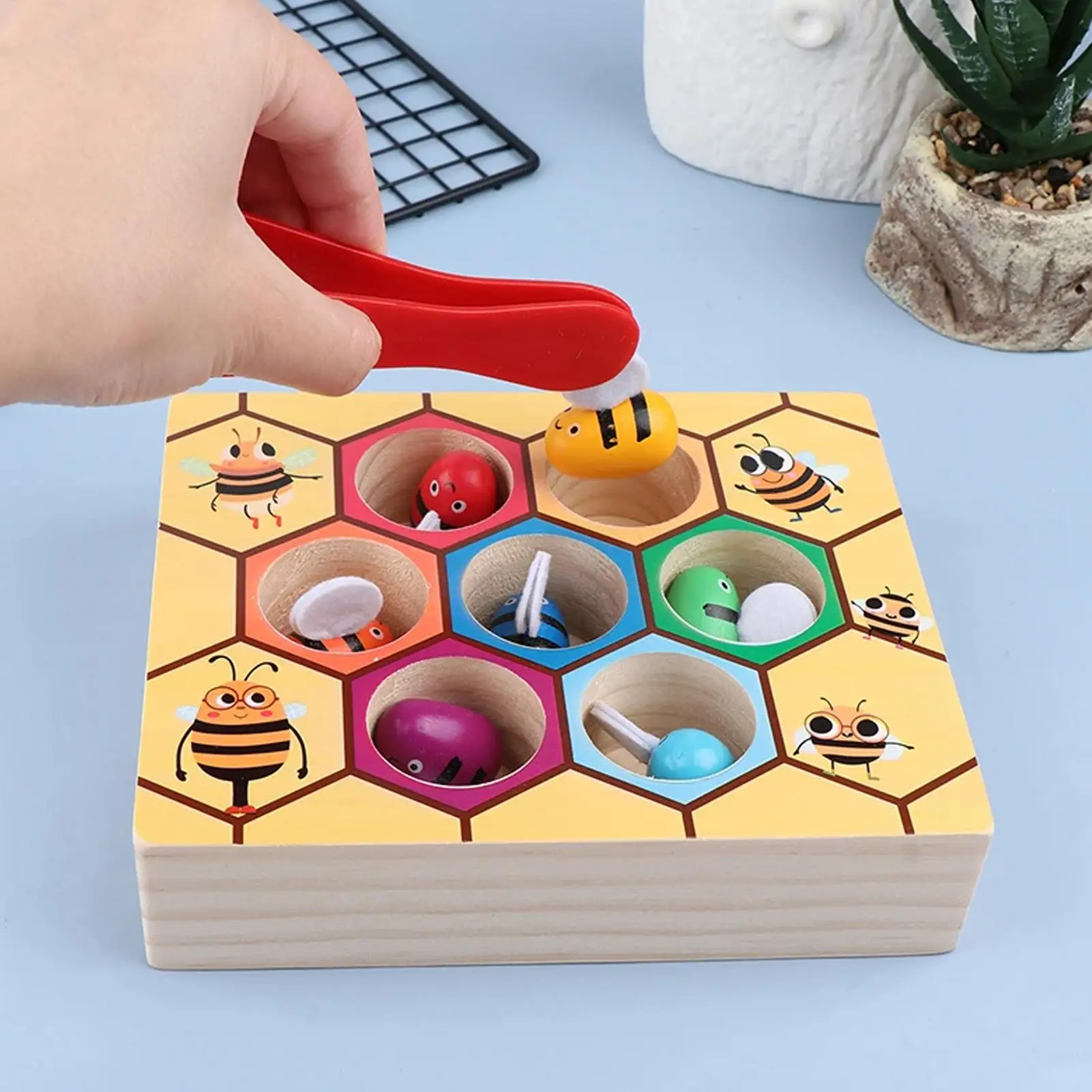 Color Sorting Toys Bee Trap Color Matching Game Educational Learning Toy Teaching Aids for Ages 3 Boys Girls Preschool Classroom