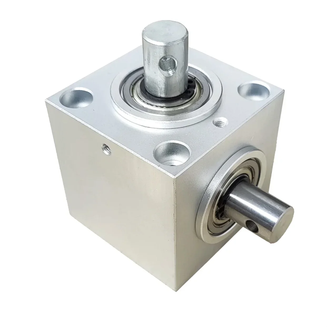 Vertical Right Angle Steering Gear 15mm Shaft 2000rpm 90-Degree Commutator for Robot And Automation Device Vertical Installation