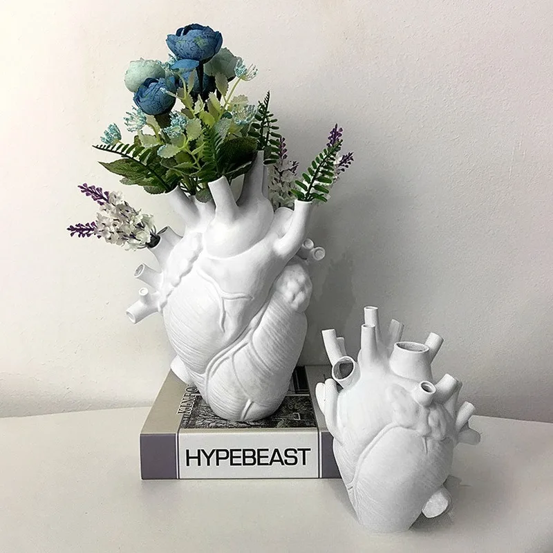 ​ ​ ​ ​ ​ ​ ​ Florero realista en forma de corazón, arreglo Floral de resina, decoración para el hogar, escritorio, mesa, regalo del Día de San Valentín, centro de mesa decorativo