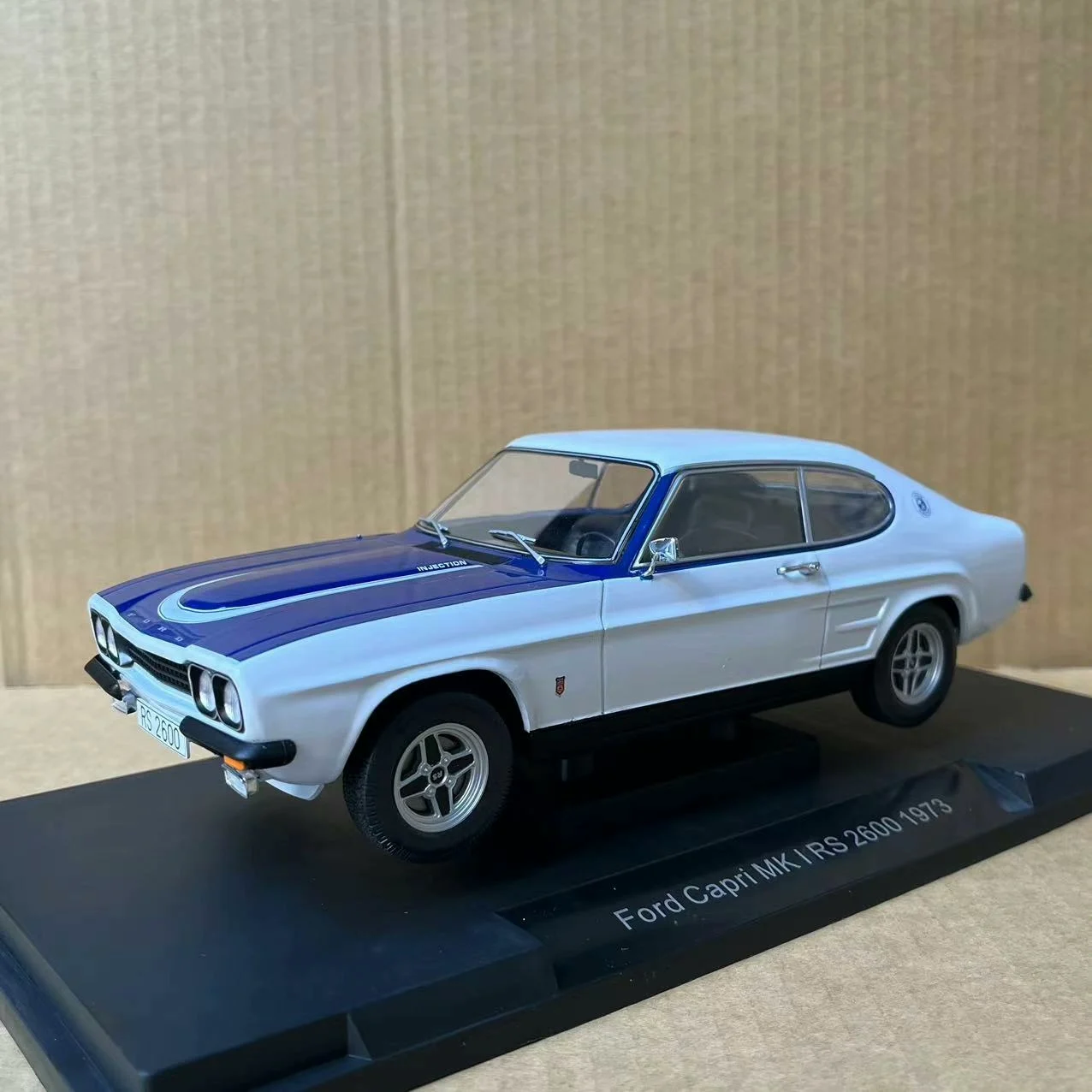 Diecast 1:18 Scale FORD CAPRI 1973 Simulation Alloy Car Model Toy Collectible Gifts Ornaments