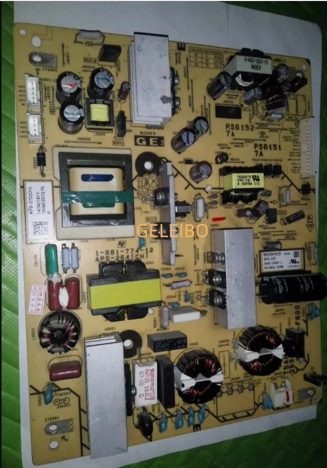 Placa de fonte de alimentação com conectores, placa de fonte de alimentação