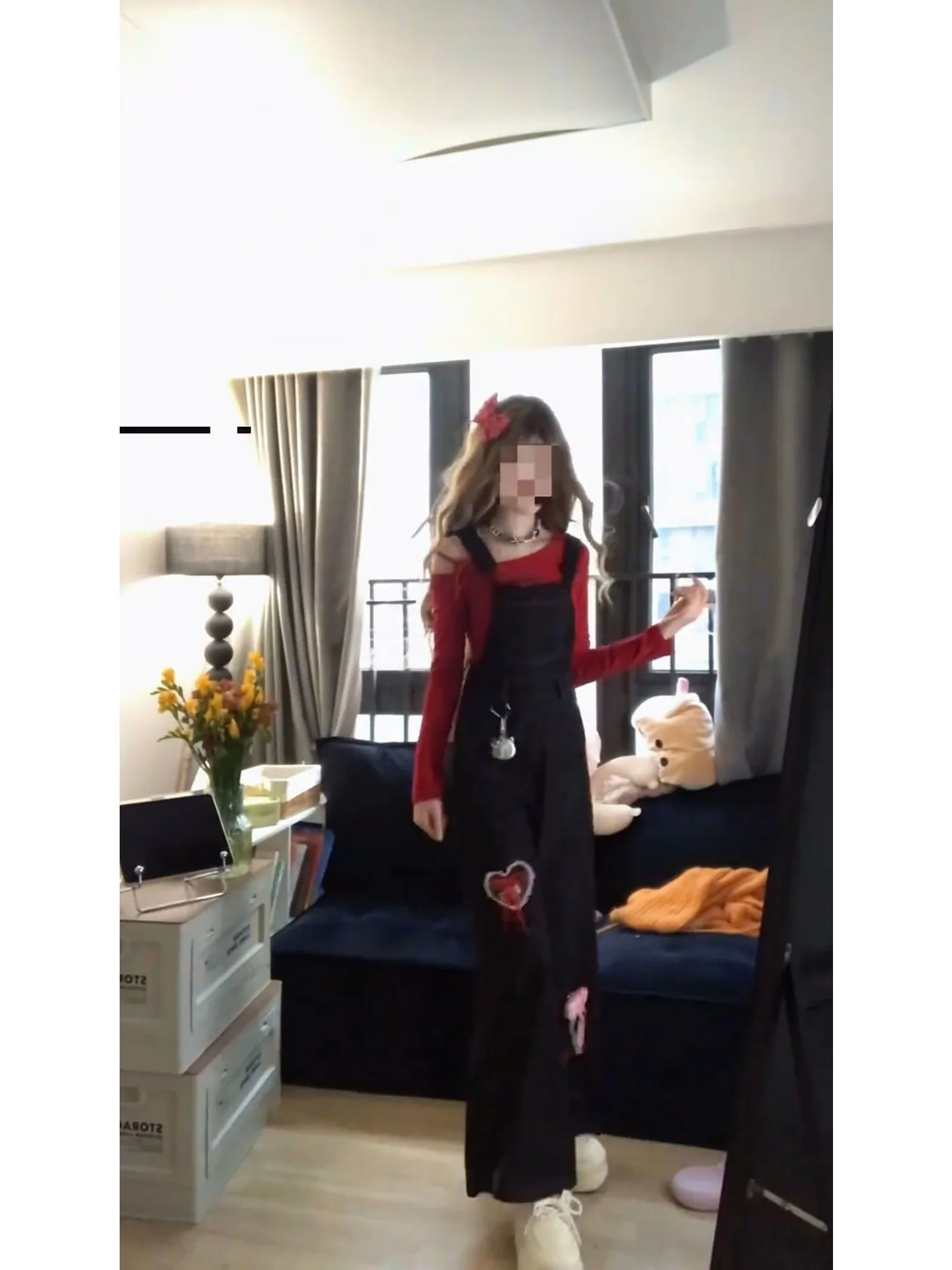 

Spring Early Sweet Girl's Lively Denim Overalls Shoulder-baring Red Base Shirt Two-piece Set Casual Fashion Ensemble