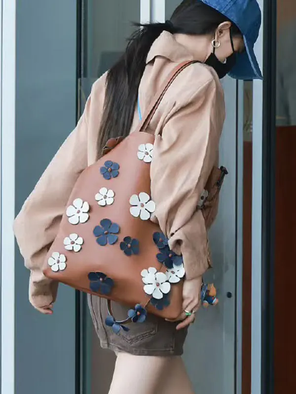 

Новая модная трехмерная сумка через плечо с цветочным принтом большой вместимости. Простая и повседневная универсальная и высококачественная большая сумка Tide.