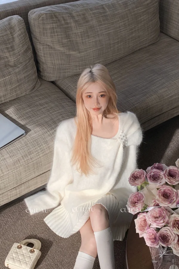 

​​Women's Mohair Pullover Sweater Beaded Bow Detail White Feathery-Soft Loose Fit Fall Winter Lazy Elegant Knit Top​​