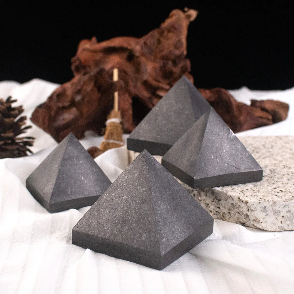 Schungite di cristallo naturale Shungite nera Piramide Torre Energia Quarzo Pietre Reiki per la guarigione Decorazione meditazione Fengshui