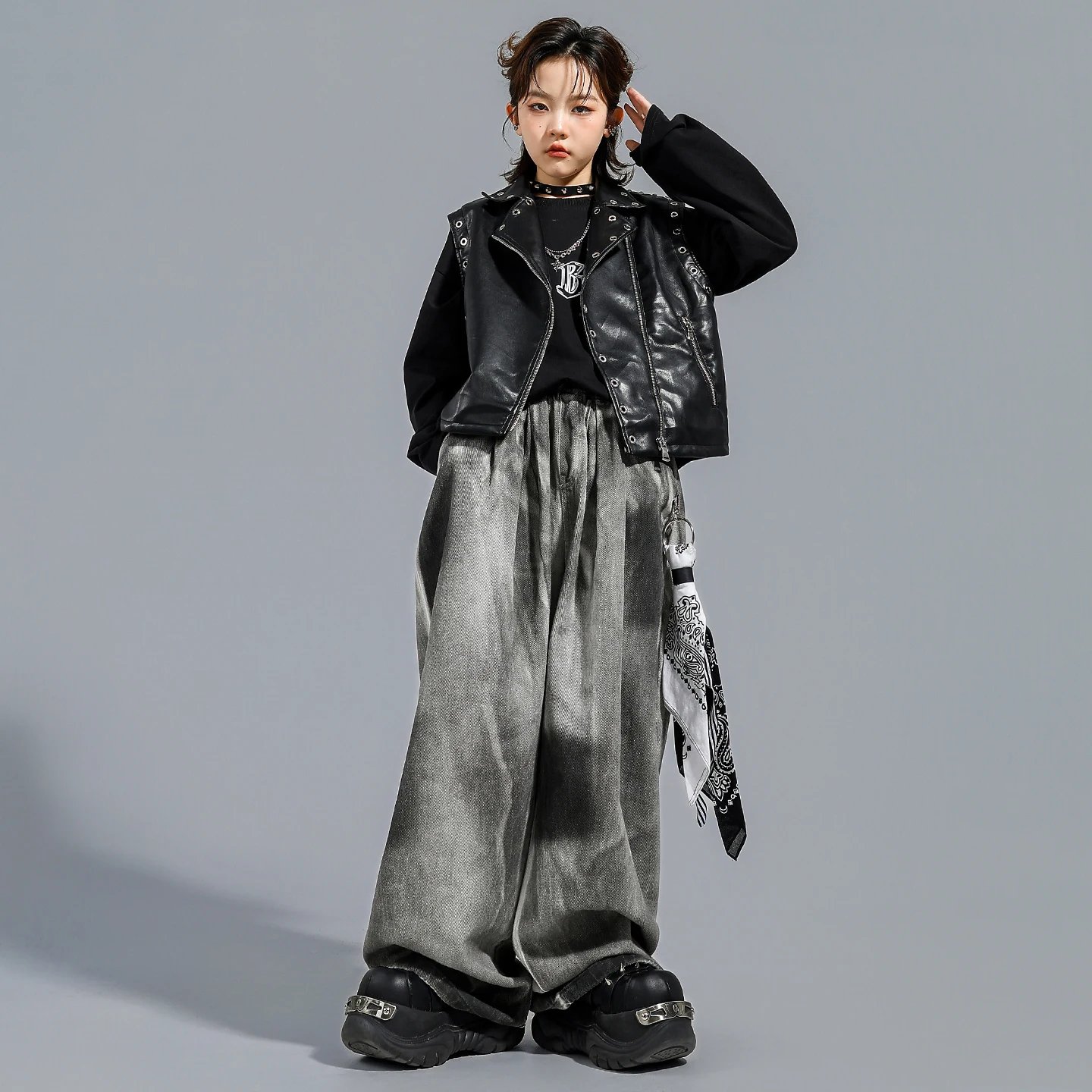 2025 جديد أزياء مسرحية رقص الجاز للفتيات سترة سوداء السراويل فضفاضة الشارع الشهير الأولاد الهيب هوب الرقص الهذيان الملابس DQS21025