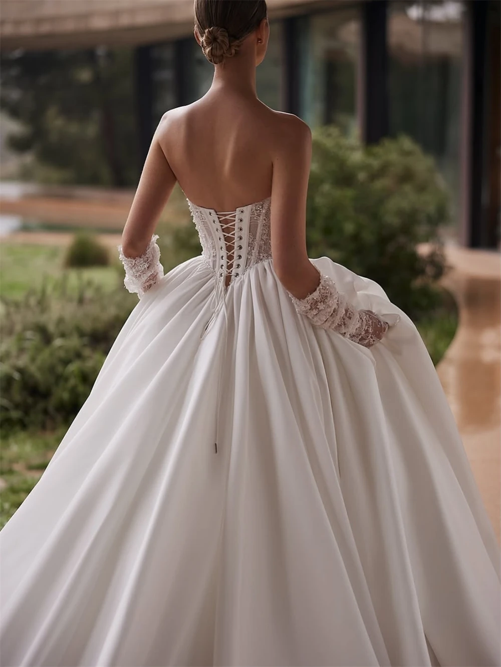 

Customized Elegant White Satin Wedding Dress Formal Strapless Sleeveless Bridal Gowns Soft A-Line Court Train Vestido De Novia