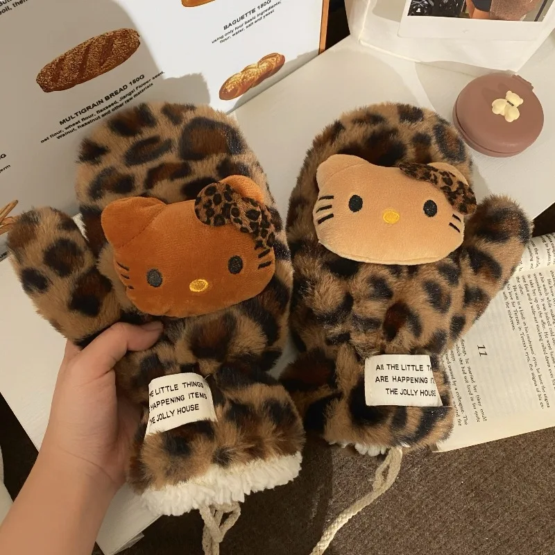 헬로키티 레오파드 프린트 플러시 스카프 장갑 세트 귀여운 야외 활동용 목걸이형 풀 핑거 장갑 방풍 보온