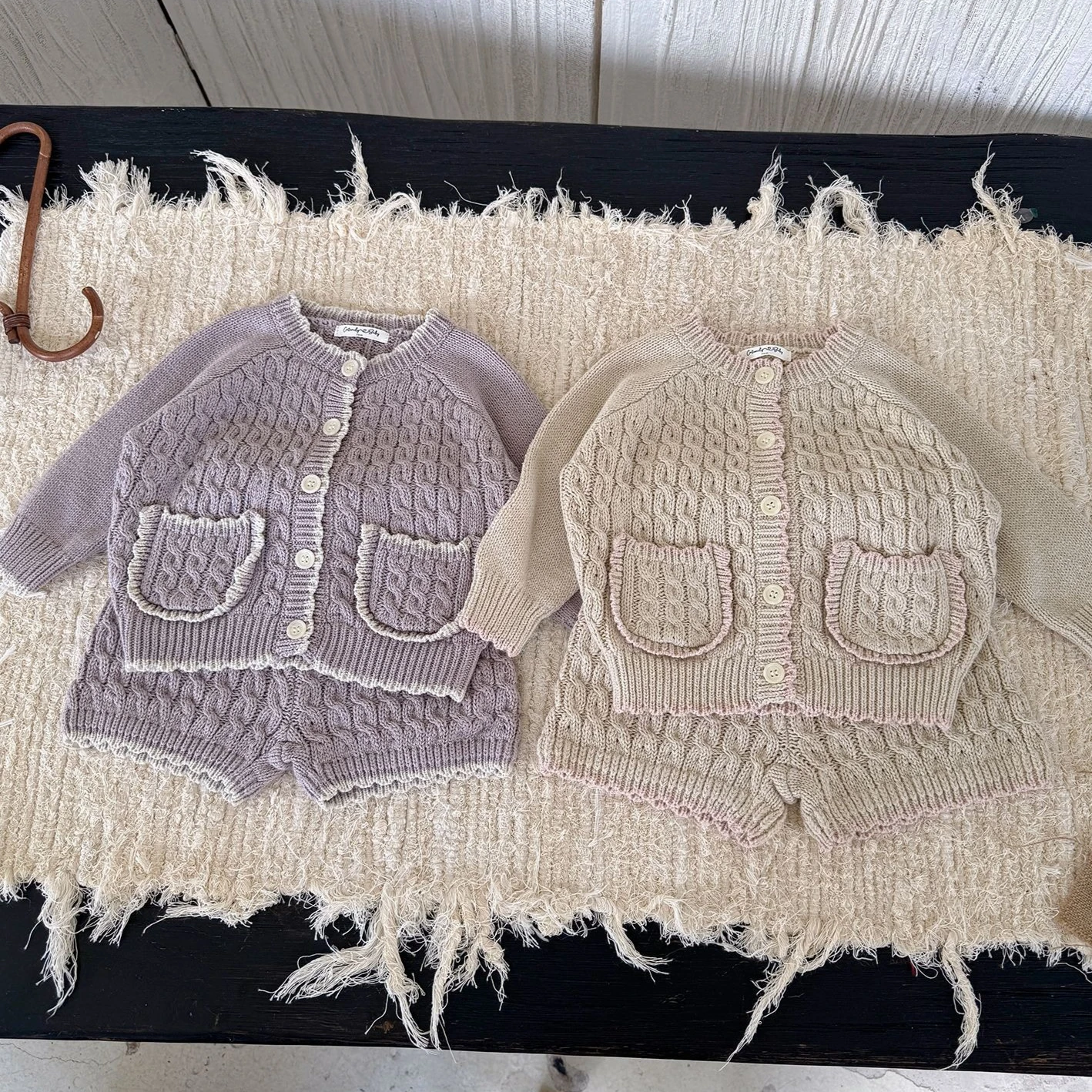 Girls' Knitted Suit 2025 Autumn and Winter Shoulder Contrast Retro Baby Girl's Suit Knitted Sweater+Short 2-piece Suit