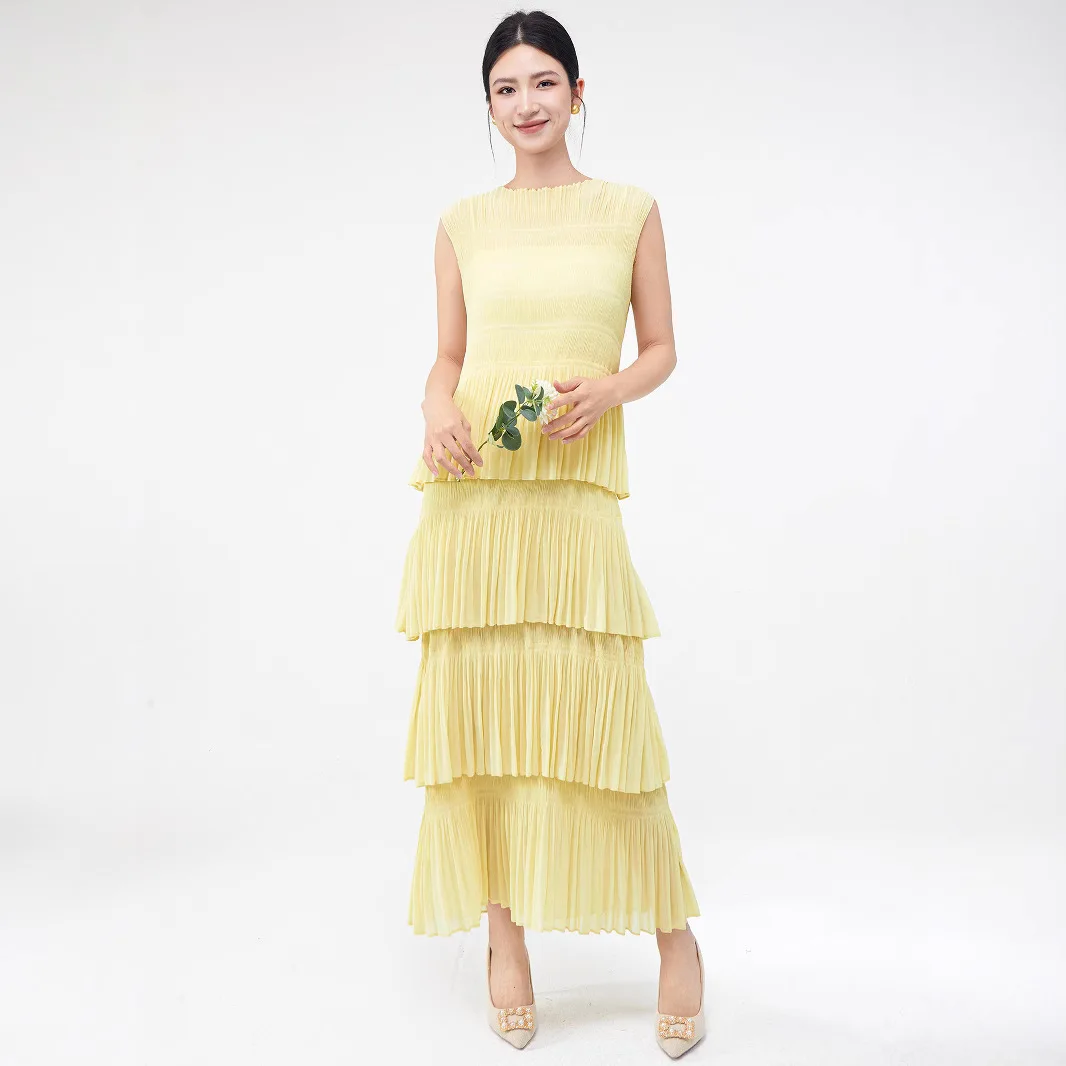 

Holiday Outdoor Travel Women's Dress Solid Colour Round Neck Sleeveless Patchwork Design Loose Plus Size Cake Dresses 2025 New
