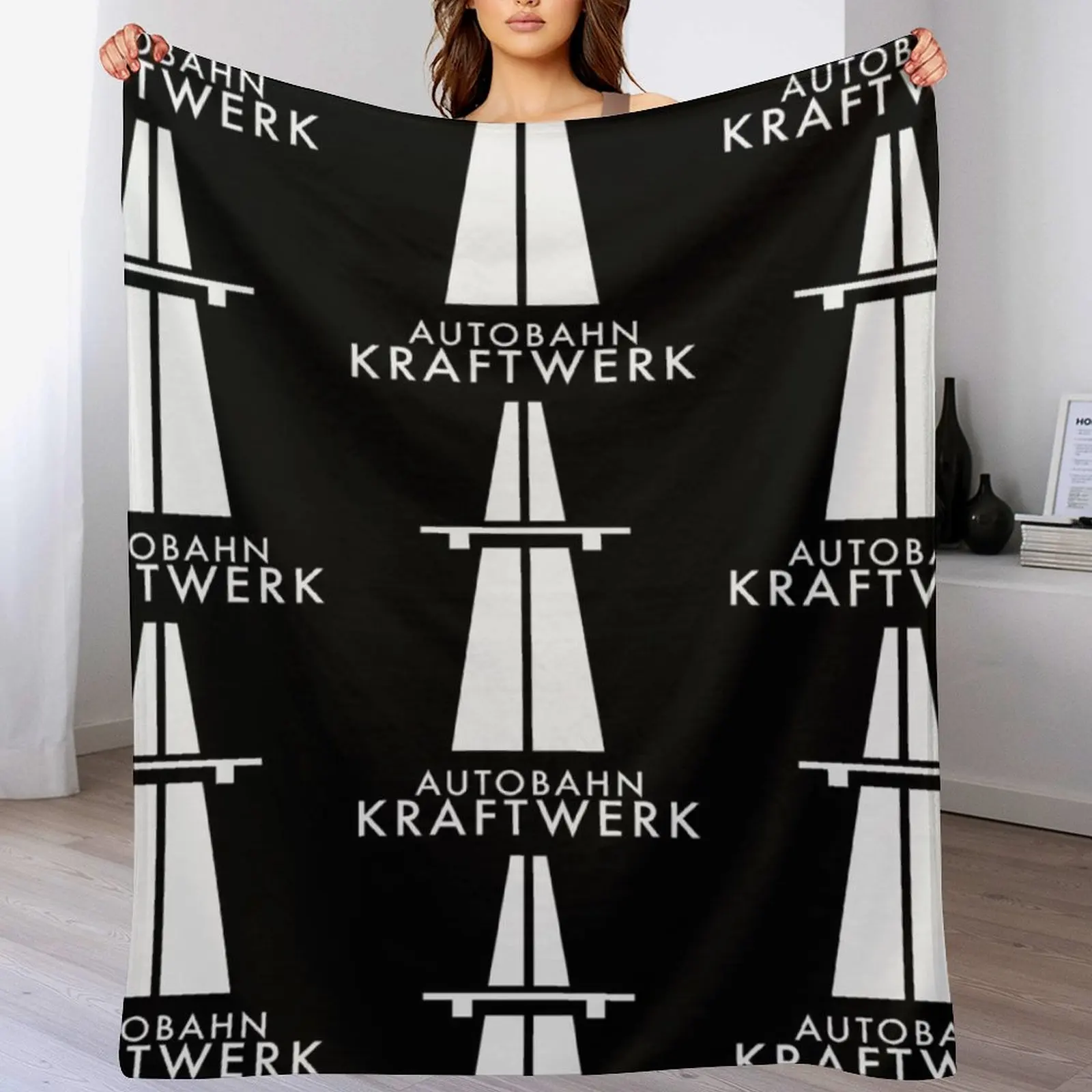 

Krftwrk AÃ¼tbhn Shrt Stkr Hd Msk &n Throw Blanket