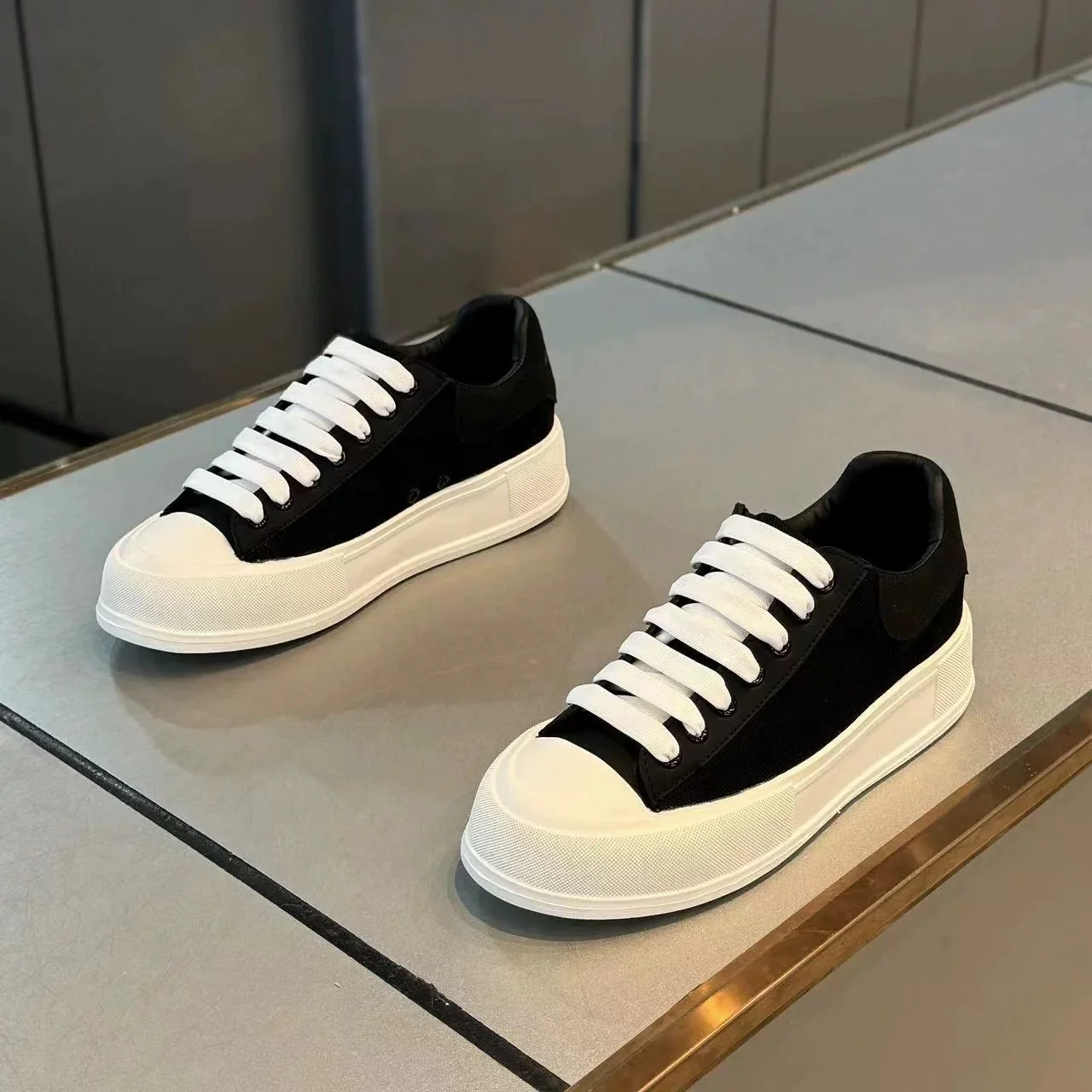 

Solid color shoes men's 2025 new comfortable leather soft bottom Joker casual men's shoes