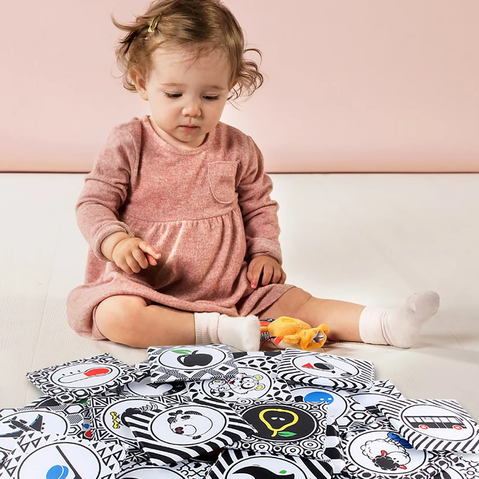 Livre de gril pour bébé, jouets d'éducation précoce, intelligence amusante, carte d'alphabet, ensemble portable, noir et blanc, tout-petit, nourrisson, ensemble de 24 pièces