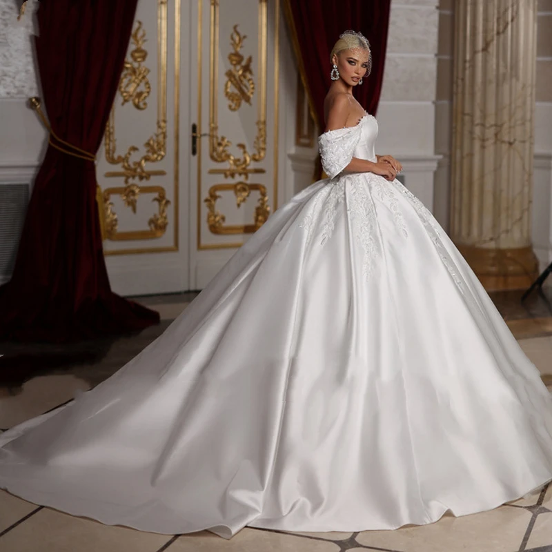 Glückliche benutzer definierte romantische Schatz schnüren Ballkleid Brautkleid Perlen Satin Applikationen Kurzarm