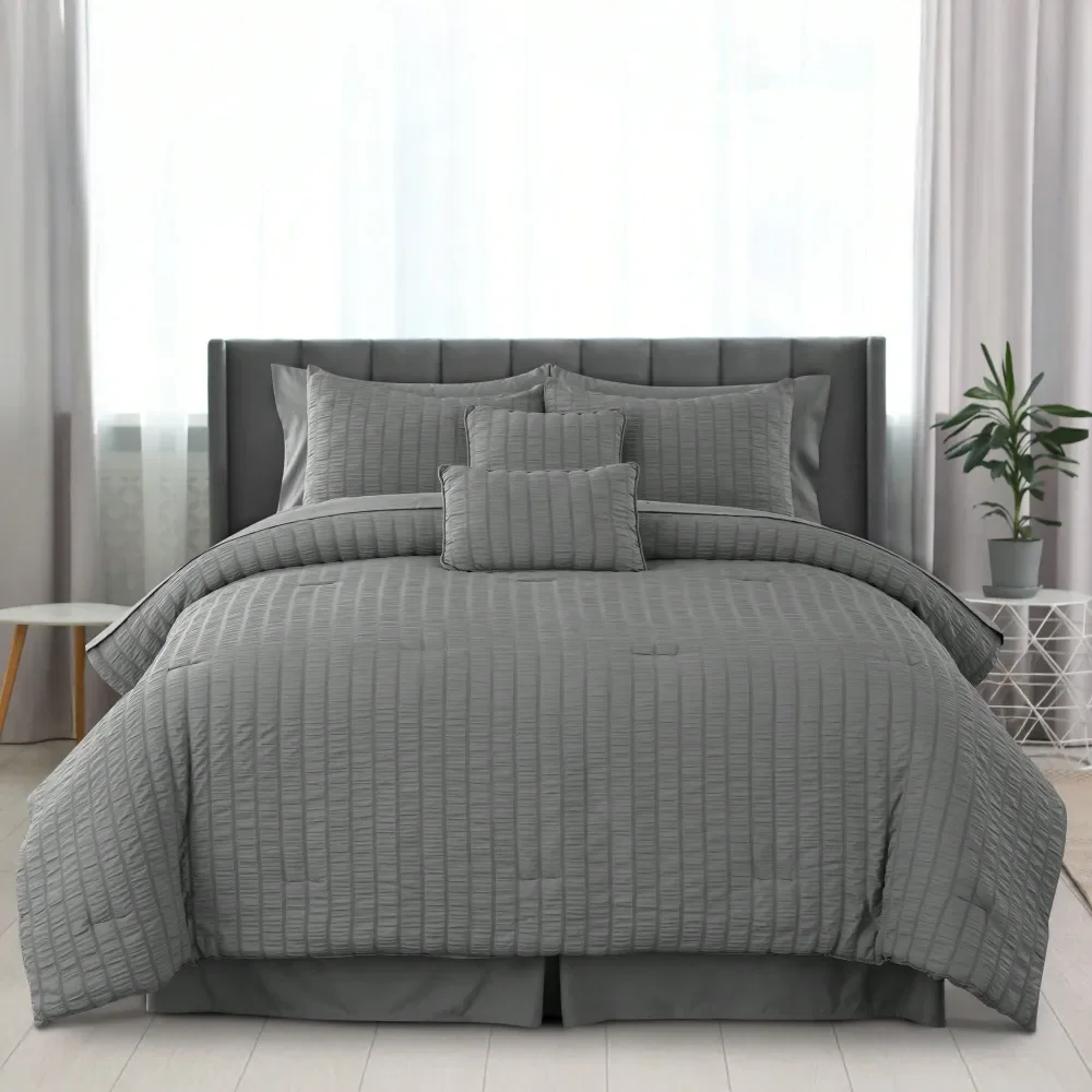 

Комплект постельного белья Lux Decor: легкое одеяло из сирсакера с наполнителем, имитирующим пух, и простыни. Всесезонное, теплое, дышащее, улучшающее комфорт.