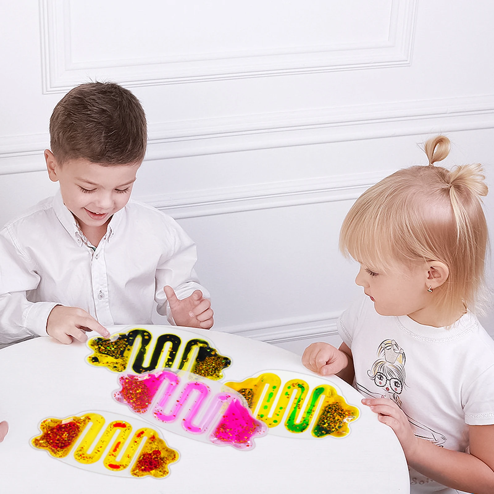 

Ultimate Squeeze Fun, прочные сенсорные трубки Gootoobz для особых потребностей, мягкие сенсорные игрушки для детей, 4 шт.