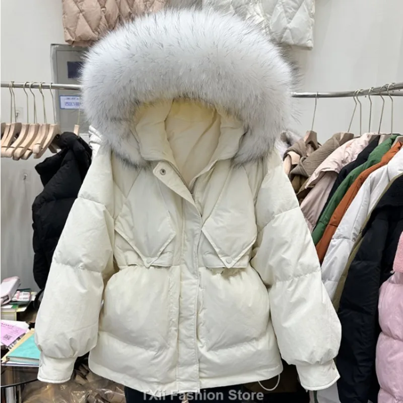 Imagem -04 - Parka Natural Grande com Capuz para Mulheres Cabolsa Grosso de 90 Pato Branco Cintura Alta Quebra-vento Solto Cabolsa Quente Inverno 2023