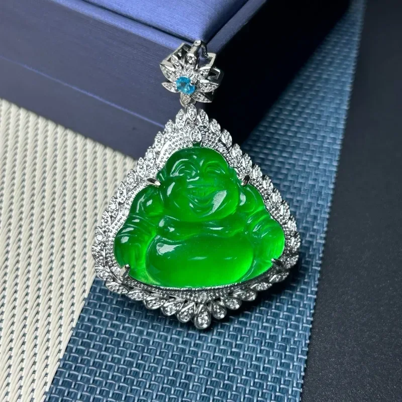 

Ожерелье с подвеской из натурального ледяного кварцита и нефрита Будды Гун