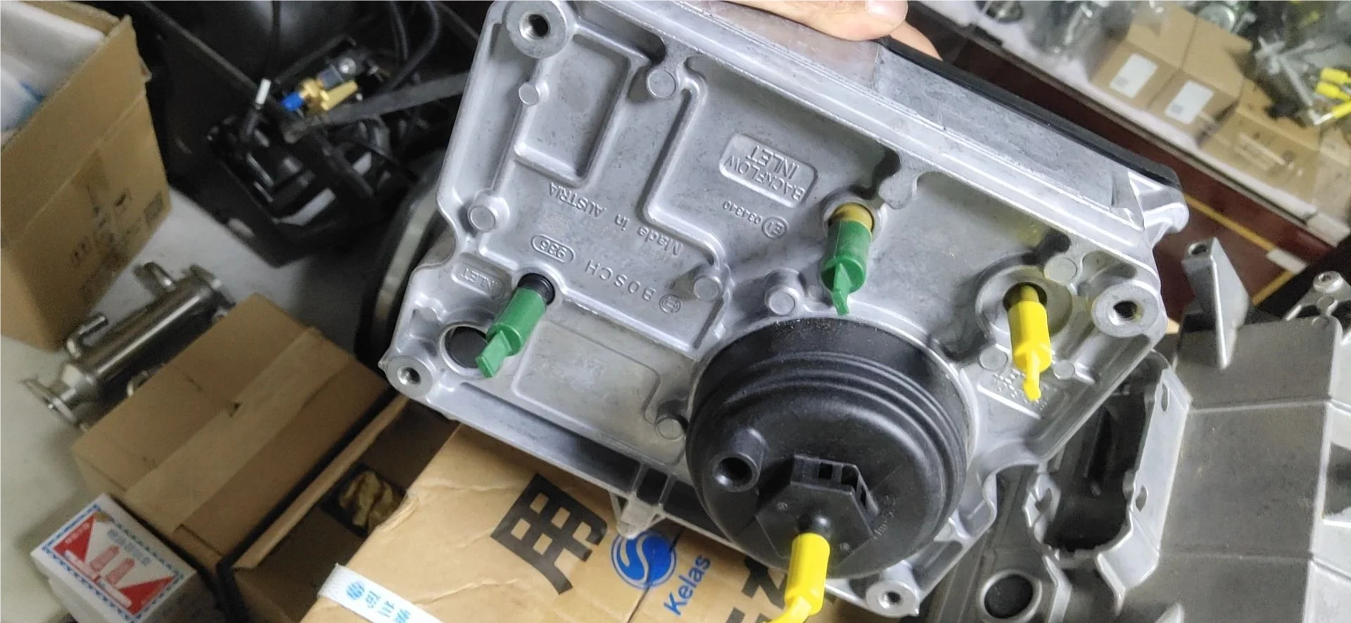 0444022022-1 0444022021-1 0444022011 J0100-1205350 Urea-Pumpenfilterabdeckung ist geeignet für Volvo DAF Iveco Schwerlastwagen – Detail 1
