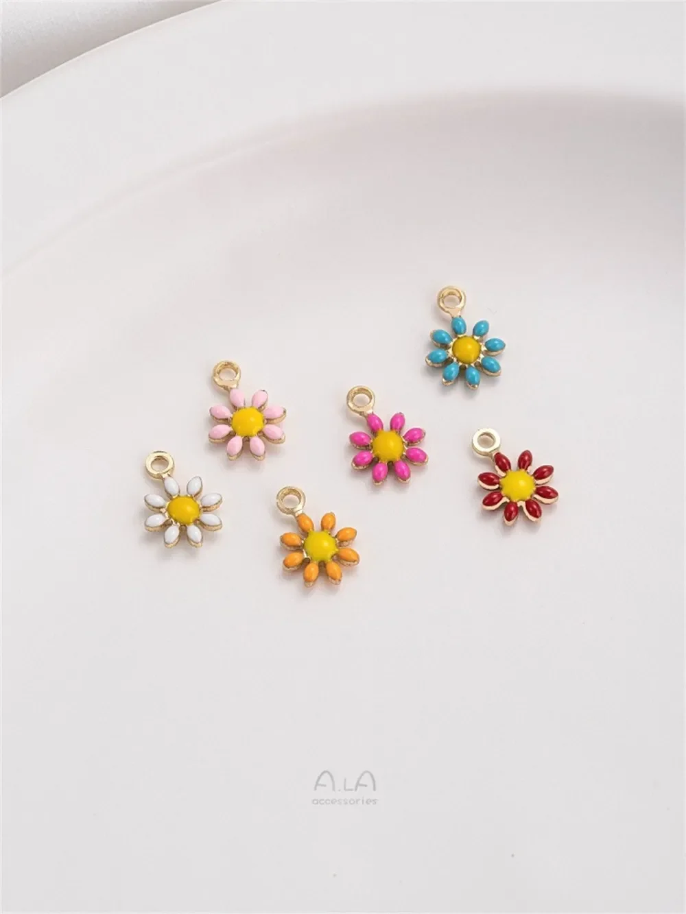 14K Gold-Color Dripping Oil Small Daisy Double Hanging Accessories Handmade DIY Bracelet Necklace Earrings Pendant Jewelry K575