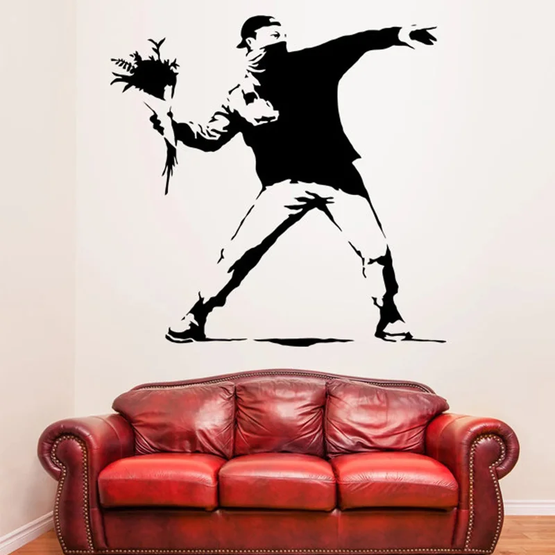 Banksy Flower Thrower Wall Decal Street Art Graffiti vinile Wall Sticker Home Decor soggiorno camera da letto decalcomanie Die Cut murale G109