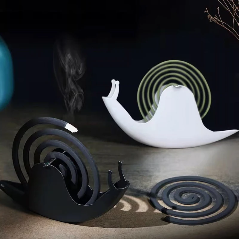 Snail Shape Mosquito Coil Incense Holder Shelf Retro Unique Wrought Iron Metal Stand Cute Ornament For Home Bedroom Decoration