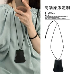 Pull-out key bag storage hanging bag hanging neck leather necklace can hang glasses keys and so on