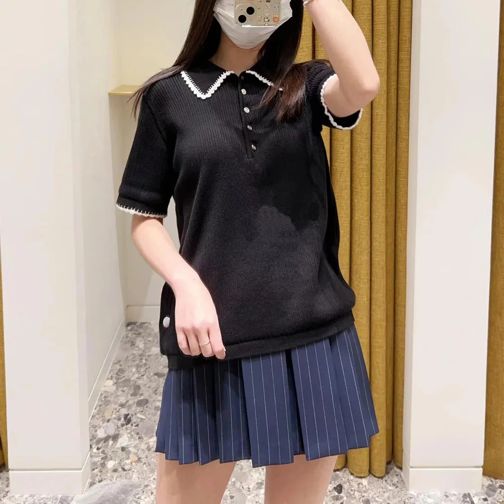 

M Home Early Autumn 2024 Faionable Bla White Contrast Color Lace Collar ort Sve Knitted T irt Women's Top