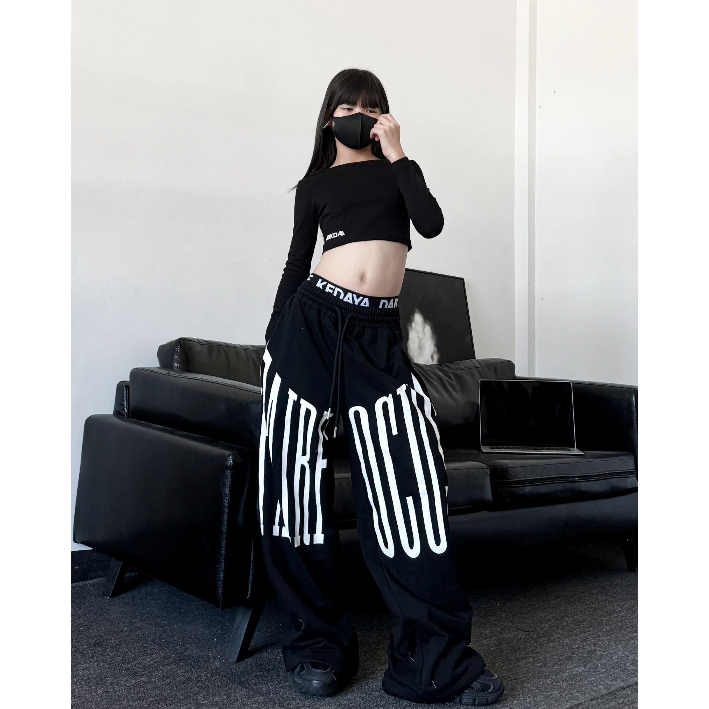 2026 قاعة الرقص الهيب هوب أزياء رقص للأطفال المحاصيل الأعلى السراويل فضفاضة الشارع الشهير الاطفال أداء الجاز مرحلة الهذيان الملابس DQS21545