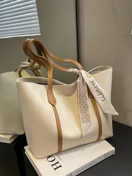 2024 nuova borsa per pendolari minimalista per le donne borsa a tracolla di lusso alla moda Casual di grande capacità di alta qualità