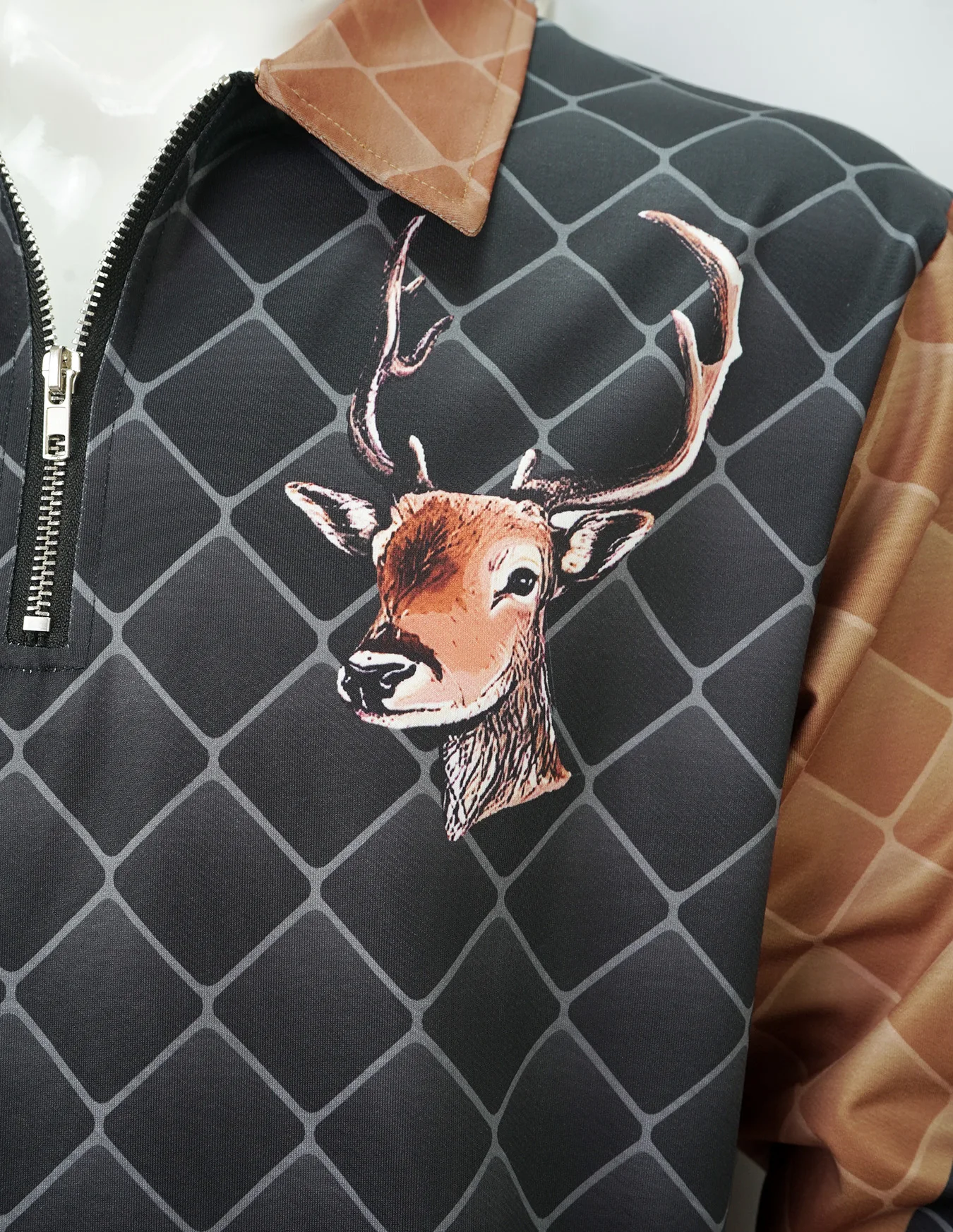 كنزات مطبوعة غير رسمية برأس غزال مخصصة للخريف والشتاء للرجال نصف سحاب مناسبة أيضًا للأنشطة الخارجية