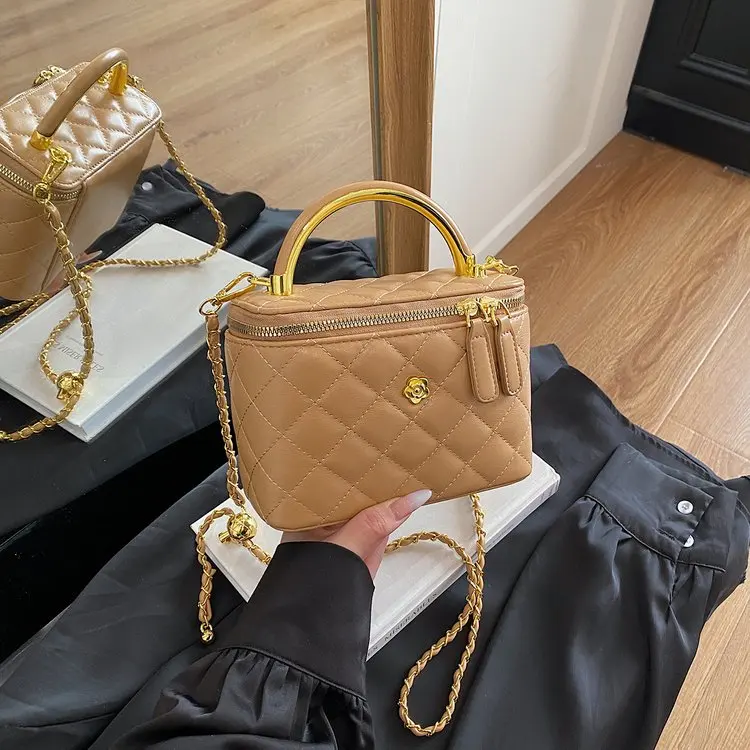 

Classic Elegant Crossbody Handbag For Women Luxury Designer Large Capacity Leather Diaper Bag Minimalist Commuter Solid Color