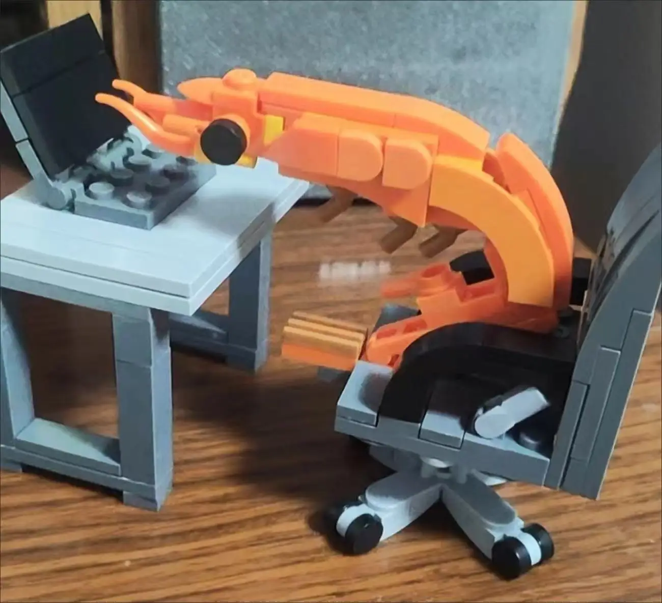 

Строительные блоки MOC не только для парней зайняты с креветками Что они делают Забавные головоломки, строительные блоки, креативные розыгрыши, подарки