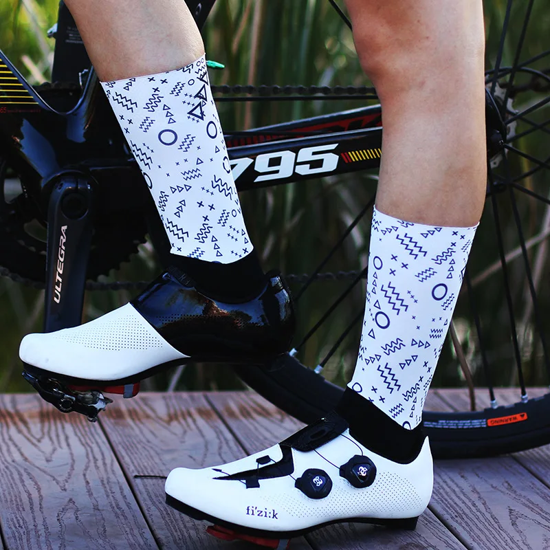 

Pneumatic cycling socks, wind breaking cycling, competitive sports, anti slip printing, men's and women's midsole socks