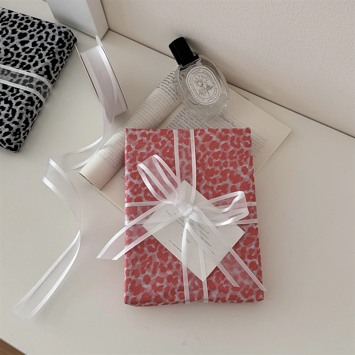 Leopard Print Gift Wrapping Paper, 10 Sheets