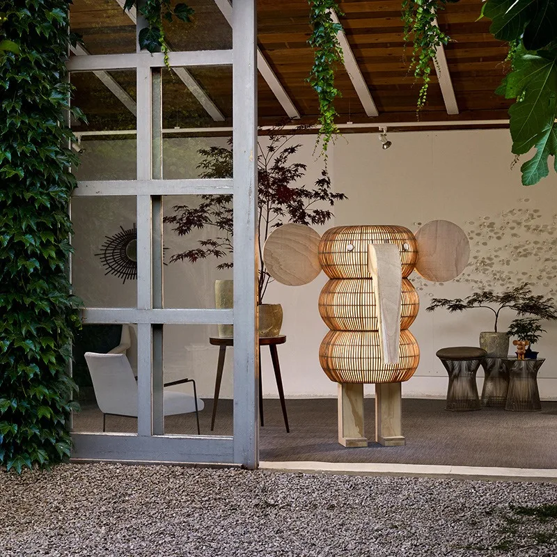 Creatieve persoonlijkheid olifant vloerlamp eenvoudige moderne hotellobby clubhuis decoratieve verticale lamp