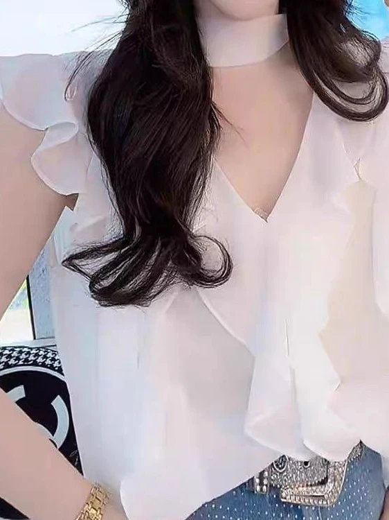 

Stylish V-Neck Sleeveless Shirt Women's Fashionable Summer Top Unique Attractively Designed Casual Loose Fit Comfortable